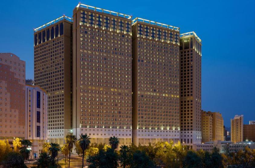 img-hotel